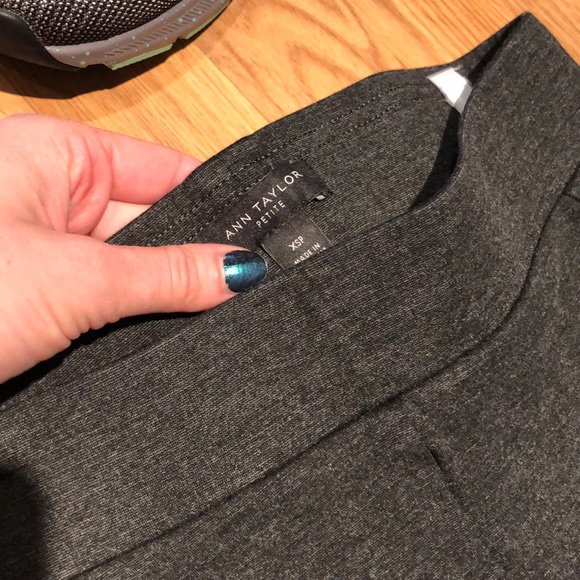 ANN TAYLOR Like new - Picture 3 of 3